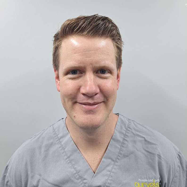 Dr Simon Howarth